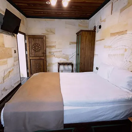 Goereme Rock Cave Hotel *