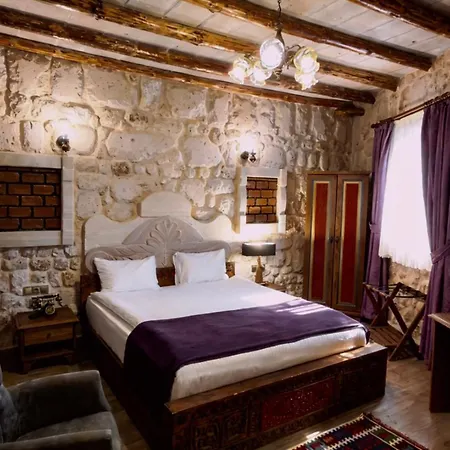 Goereme Rock Cave Hotel *